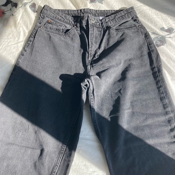 H&M Black Straight Jeans With Slit - Picture 1 of 13